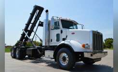 2010 PETERBILT 365 Garbage Truck, Roll Off Truck, Refuse in Waller, TX