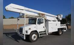 2000 FREIGHTLINER FL70 Landscape Truck, Bucket Truck - Boom Truck, Chipper Truck in Fontana, CA