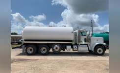 2012 PETERBILT 388 Cab Chassis, Vacuum Truck, Septic in Waller, TX