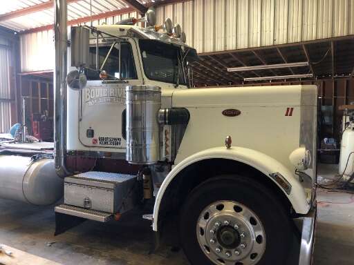 1985 Peterbilt 359 Conventional Day Cab