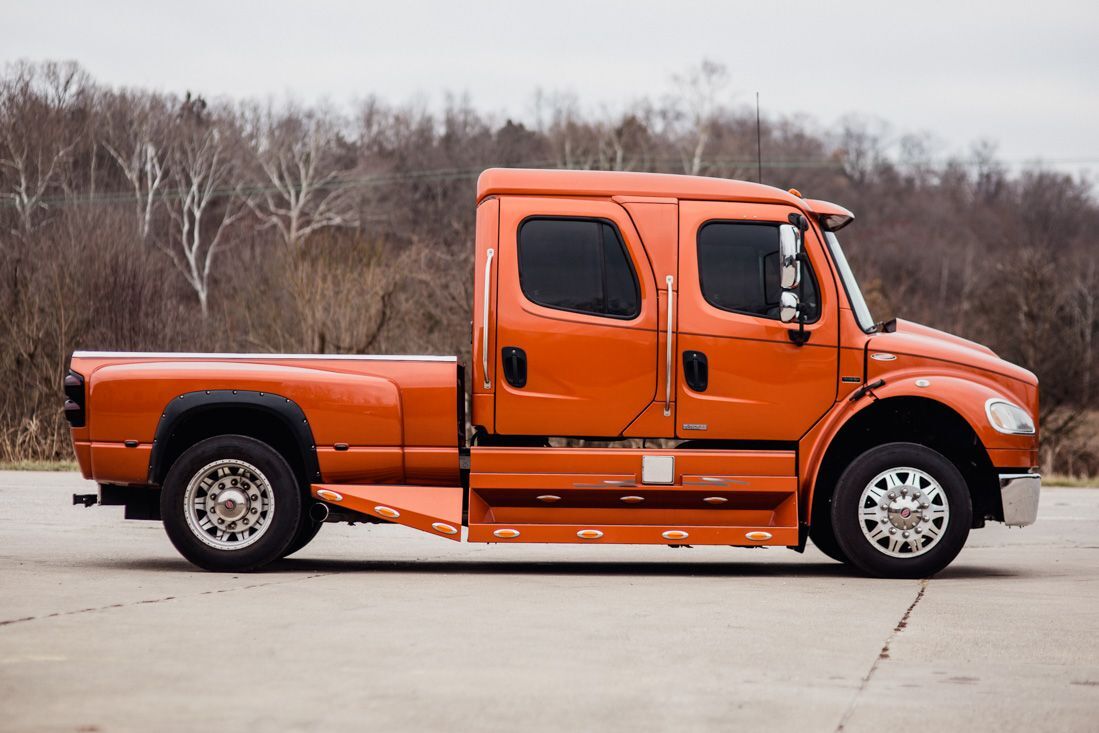 2007 Freightliner Sport Chassis P2 For Sale in Bloomington, IN