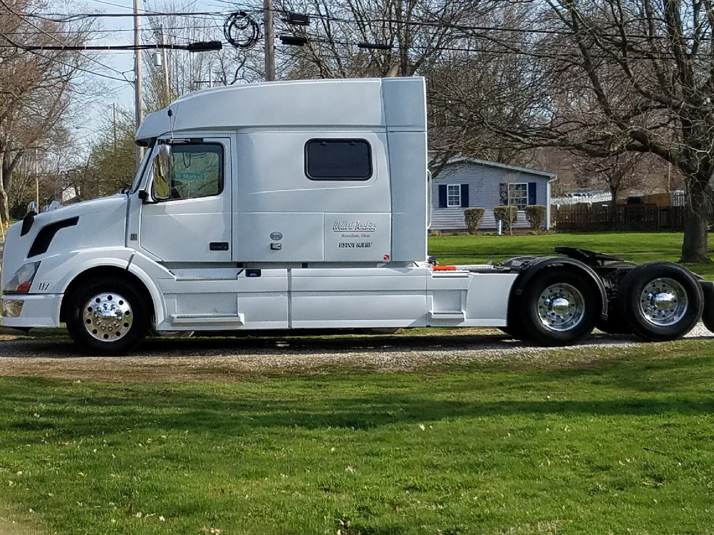2013 Volvo VNL 730, Massillon OH 5013111255