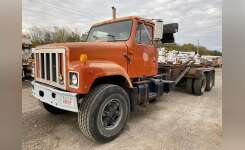 1998 INTERNATIONAL 2574 Cab Chassis, Roll Off Truck in Washington Court House, OH