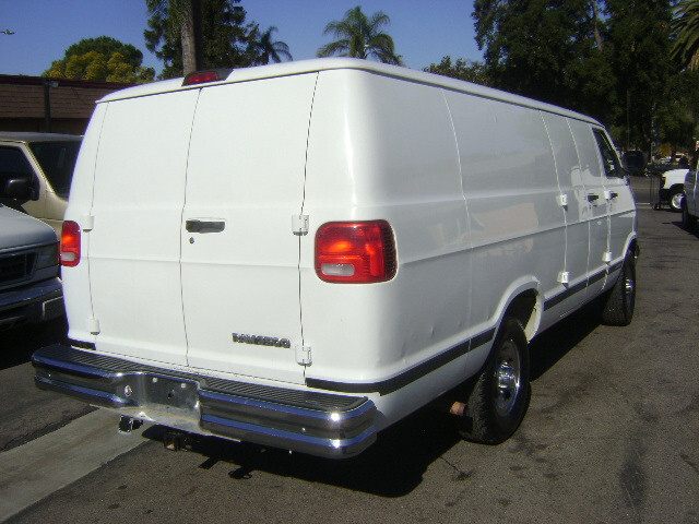 2002 dodge cargo van