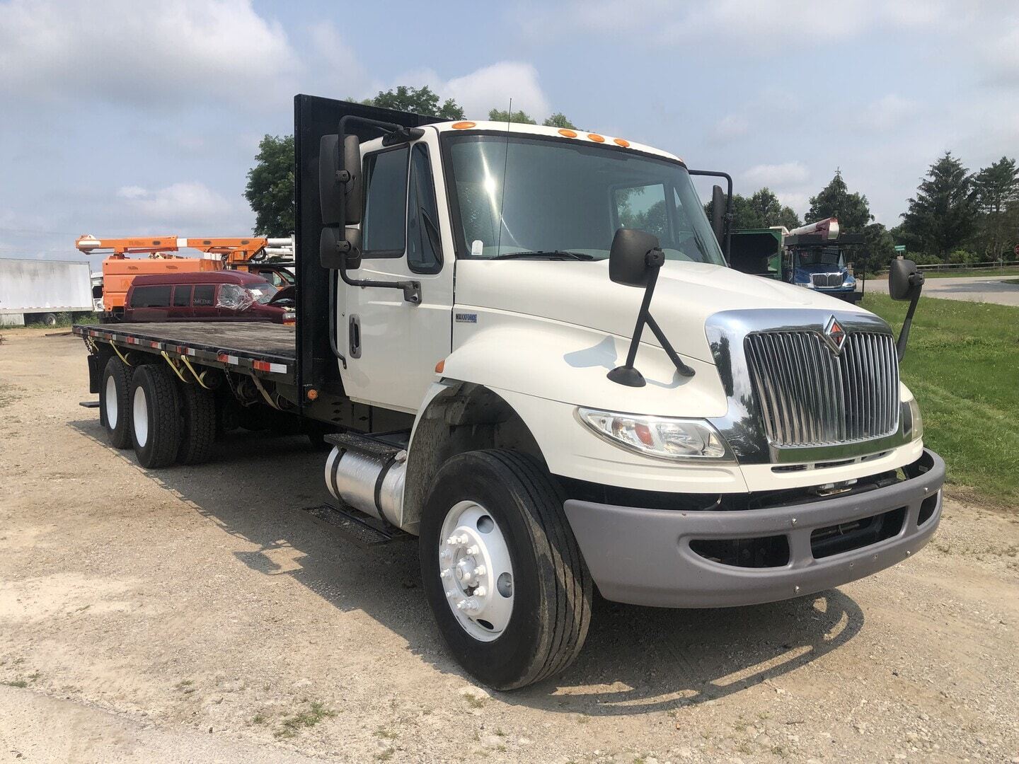 2013 International 4400 Moffett Truck For Sale in Spencerville, IN