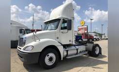 2006 FREIGHTLINER COLUMBIA 120 Conventional - Day Cab, Tractor in Fort Wayne, IN