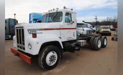 1977 INTERNATIONAL PAYSTAR F5070 Cab Chassis in Covington, TN