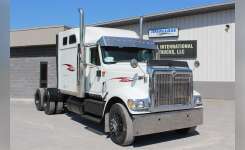 2007 INTERNATIONAL 9900 Conventional - Sleeper Truck, Tractor in East Liverpool, OH