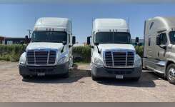 2012 FREIGHTLINER CASCADIA 125 Conventional - Sleeper Truck, Tractor in Phoenix, AZ