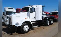 2005 KENWORTH T800 Conventional - Sleeper Truck, Tractor in Covington, TN