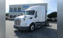 2017 PETERBILT 579 Conventional - Sleeper Truck, Tractor in Spartanburg, SC