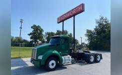 2015 KENWORTH T880 Conventional - Day Cab, Tractor in Coopersburg, PA