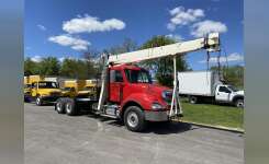 2006 FREIGHTLINER COLUMBIA Conventional - Day Cab, Tractor in Marengo, IL