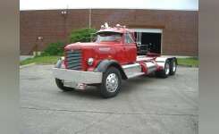 1961 INTERNATIONAL RDF402 Conventional - Day Cab, Tractor in Manchester, NH