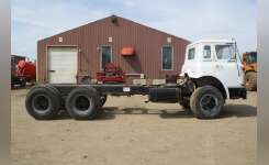1977 INTERNATIONAL Cargostar Cab Chassis in Jackson, MN