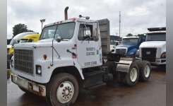 1985 INTERNATIONAL S2275 Conventional - Day Cab, Tractor in Covington, TN