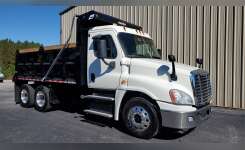2016 FREIGHTLINER CASCADIA 125 Dump Truck in Mcdonough, GA