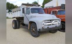 1955 Ford Big Job F800 Conventional - Day Cab, Tractor in Solomon, KS