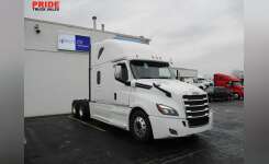 2018 FREIGHTLINER CASCADIA 126 Conventional - Sleeper Truck, Tractor in Dallas, TX