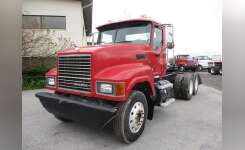 2008 MACK PINNACLE CHU613 Conventional - Day Cab, Tractor in Caledonia, NY