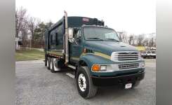 2009 STERLING LT7500 Garbage Truck in Hollidaysburg, PA