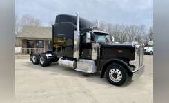 2017 PETERBILT 389 Conventional - Sleeper Truck, Tractor in Wichita, KS