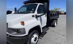 2009 CHEVROLET C4500 Dump Truck, Landscape Truck in Pilesgrove, NJ