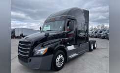 2019 FREIGHTLINER CASCADIA 126 Conventional - Sleeper Truck, Tractor in Burr Ridge, IL