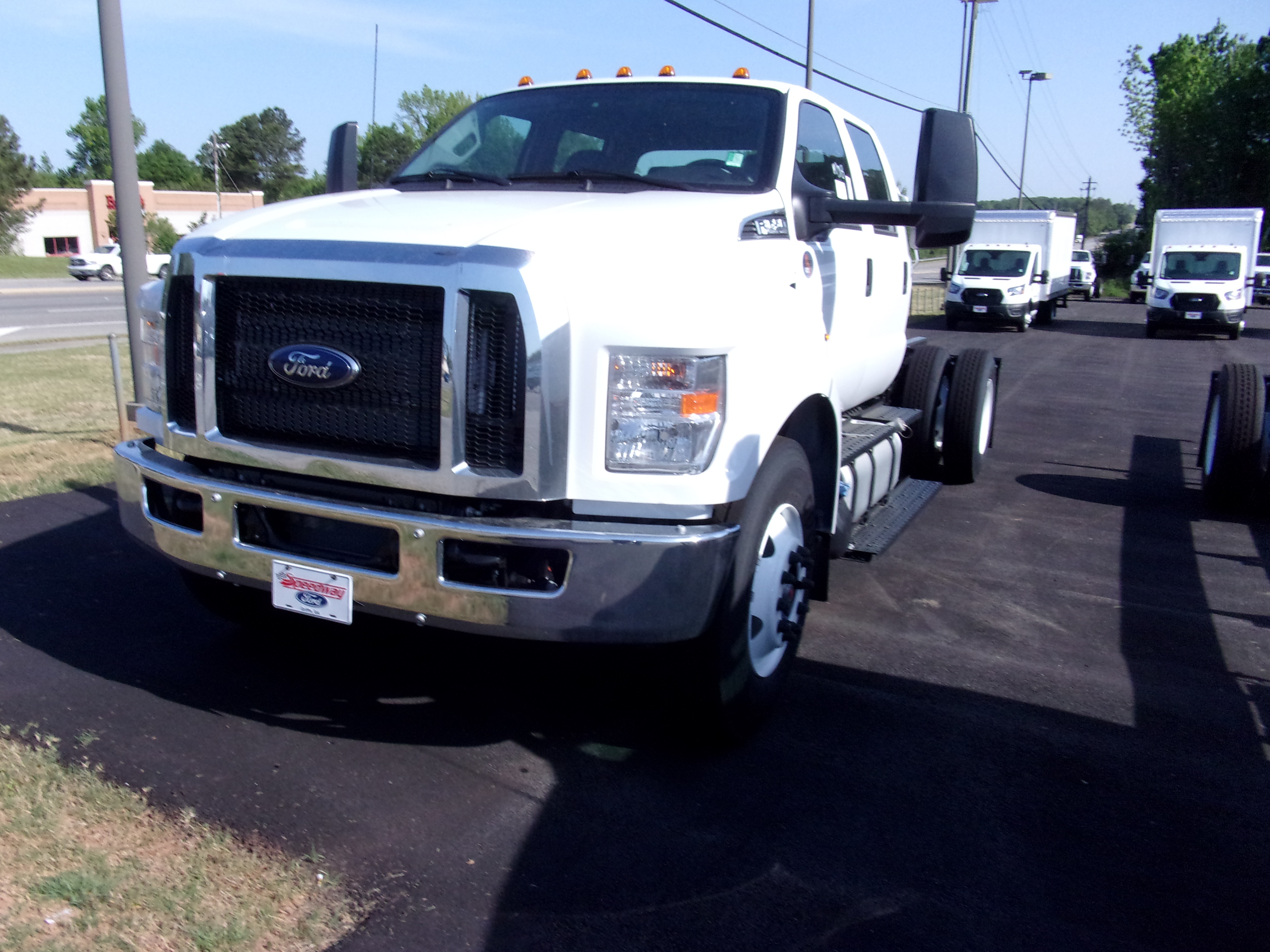Elegant 2023 F650 Crew Cab Pictures