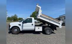 2009 FORD F350 Dump Truck, Landscape Truck, Flatbed Dump in Central Point, OR