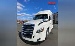 2018 FREIGHTLINER CASCADIA 126 Conventional - Sleeper Truck, Tractor in Dallas, TX