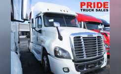 2016 FREIGHTLINER CASCADIA 126 Conventional - Sleeper Truck, Tractor in Fontana, CA