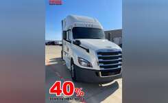 2018 FREIGHTLINER CASCADIA 126 Conventional - Sleeper Truck, Tractor in Bakersfield, CA