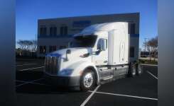 2017 PETERBILT 579 Conventional - Sleeper Truck, Tractor in Spartanburg, SC