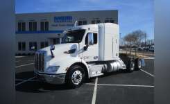 2017 PETERBILT 579 Conventional - Sleeper Truck, Tractor in Spartanburg, SC