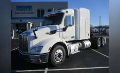 2017 PETERBILT 579 Conventional - Sleeper Truck, Tractor in Spartanburg, SC
