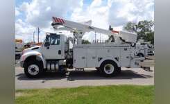 2016 International 4400 Bucket Truck - Boom Truck in Tampa, FL