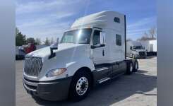 2019 INTERNATIONAL LT625 Conventional - Sleeper Truck, Tractor in Burr Ridge, IL