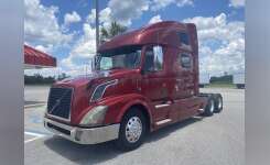 2012 VOLVO VN 630 Conventional - Sleeper Truck, Tractor in Defuniak Springs, FL