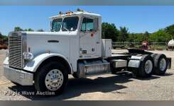 1985 FREIGHTLINER COLUMBIA Conventional - Day Cab, Tractor in Claremore, OK
