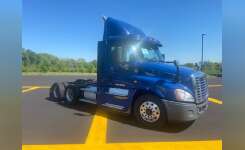 2015 FREIGHTLINER CASCADIA 125 Conventional - Day Cab, Tractor in Swedesboro, NJ