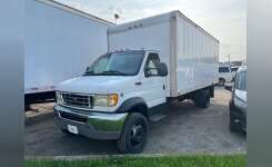 2002 FORD E-Series Chassis Cutaway-Cube Van in Indianapolis, IN