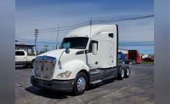 2017 Kenworth T680 Conventional - Sleeper Truck, Tractor in Louisville, KY