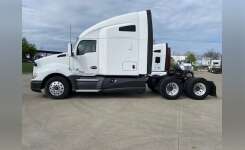 2017 Kenworth T680 Conventional - Sleeper Truck, Tractor in Cincinnati, OH