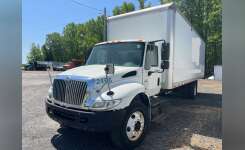 2006 INTERNATIONAL 4000 Box Truck - Straight Truck in Madison, NC