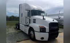 2019 MACK ANTHEM Conventional - Sleeper Truck, Tractor in Pittsburgh, PA