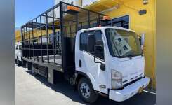 2009 Chevrolet W-4500 Conventional - Day Cab, Flatbed Truck, Tractor in North Hills, CA