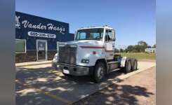 1991 FREIGHTLINER FLD112 Conventional - Day Cab, Tractor in Des Moines, IA