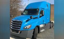 2019 FREIGHTLINER CASCADIA 126 Conventional - Sleeper Truck, Tractor in Landover, MD