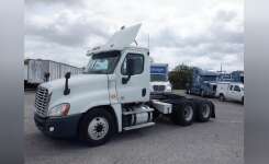 2016 FREIGHTLINER CASCADIA 125 Conventional - Day Cab, Tractor in Cleveland, OH